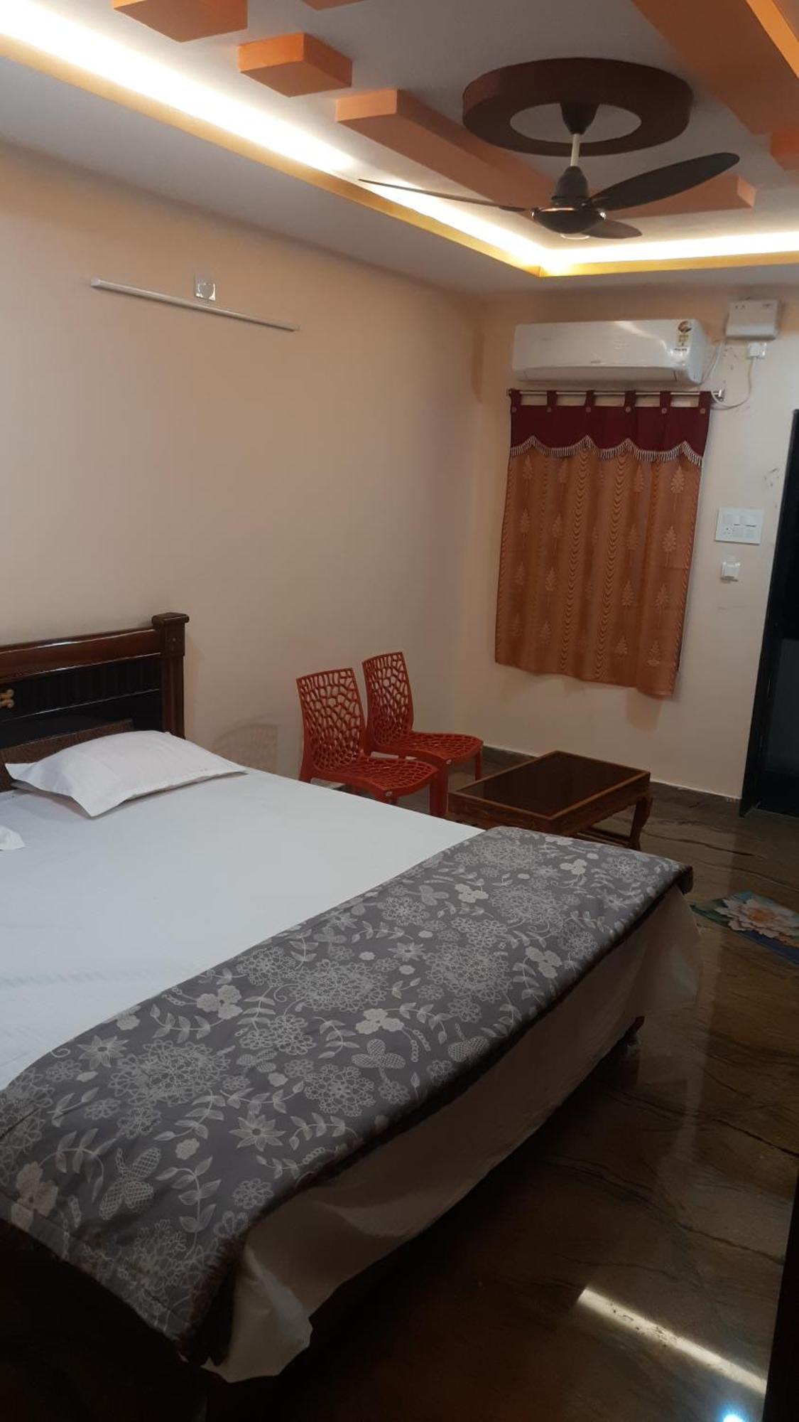 Jaya Sri Rama Lodge 巴德拉恰拉姆 外观 照片